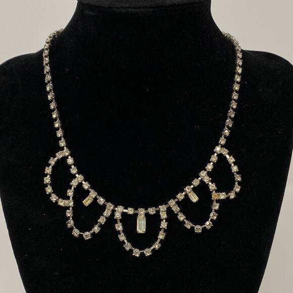 Lot of 10 Rhinestone Sparkly Glam Jewelry Set Necklaces Rings Bracelets Earrings - Picture 4 of 13